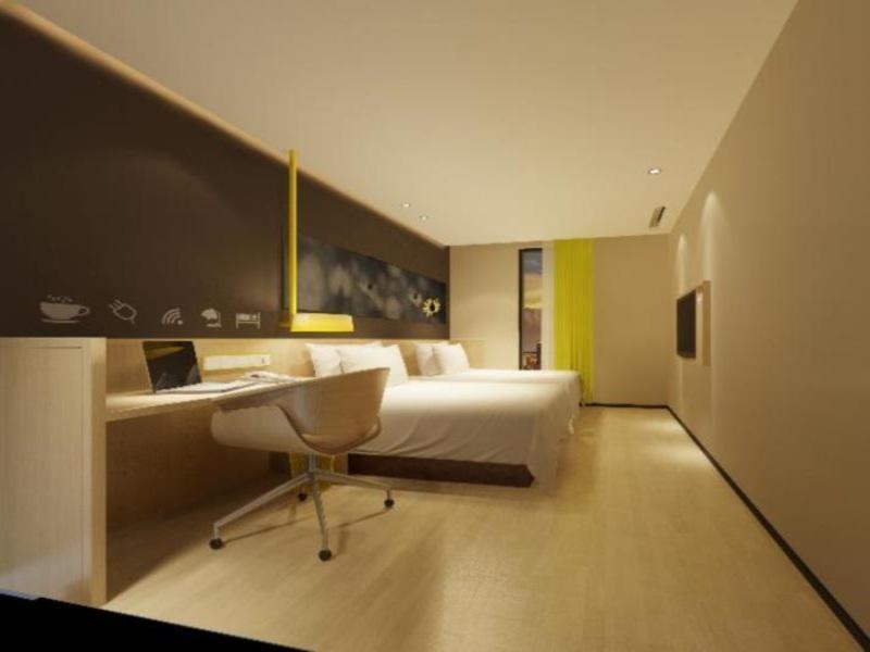 7Days Inn Yunfu Luoding Central Zewnętrze zdjęcie