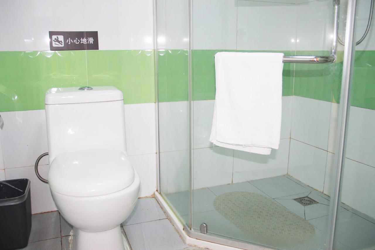 7Days Inn Yunfu Luoding Central Zewnętrze zdjęcie